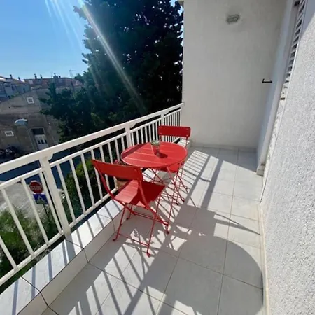Charming 1-bed Near Arena And Centre Apartman