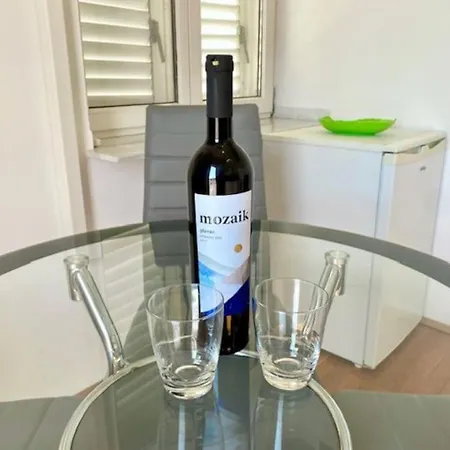 Appartement Charming 1-bed Near Arena And Centre
